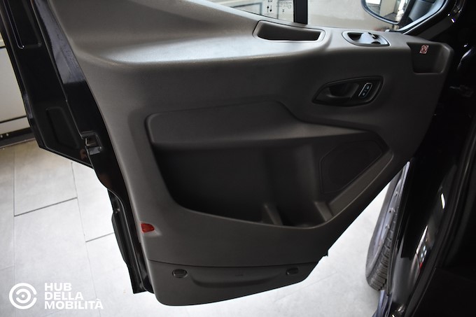 FORD Transit 330 2.0TDCi EcoBlue 150CV PL-TM Combi Trend